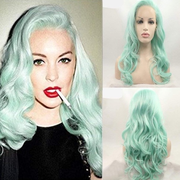 💚MINT MERMAID 22” BODYWAVE LACE-FRONT WIG💚…NEW